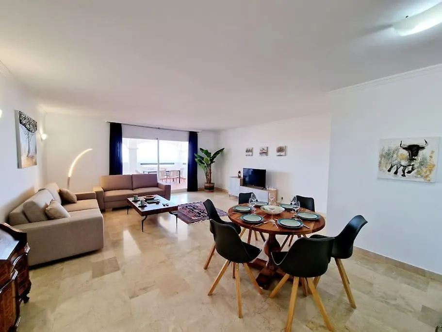 Las Palmeras Seaviews ميخاس